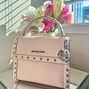 Michael Kors Dillon Bag